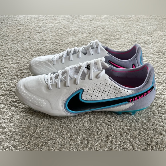 Nike Tiempo Legend 9 Elite Soccer Cleats - Picture 1 of 5